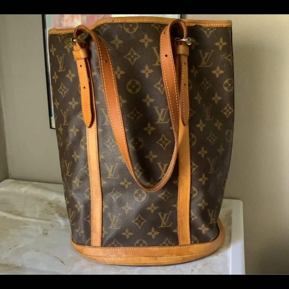 Louis Vuitton Monogram Canvas Tote Bag - Picture 3 of 10